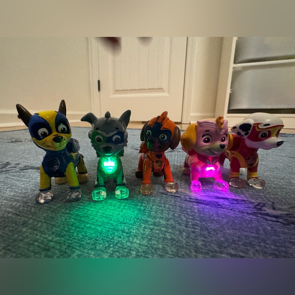 Paw Patrol Mighty Pups action figures